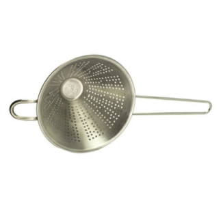 strecurătoare conică detaliu interior pe suprafața perforată