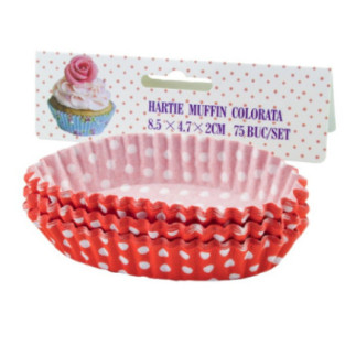 set hârtie de copt prăjituri ovale roșii cu buline albe în fața etichetei de carton