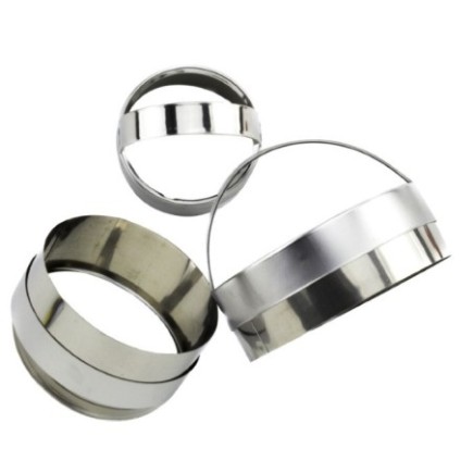 set 3 forme rotunde din inox de mărimi diferite cu mâner pentru decupat aluat