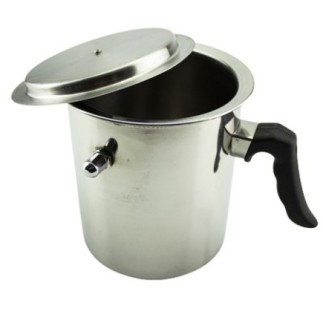 oală pentru lapte din inox cu fluier mâner și capac întredeschis