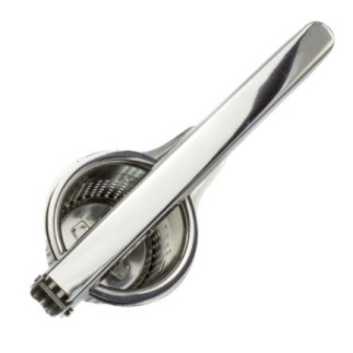 presă inox pentru pasat fructe și legume cu recipient perforat vedere de sus
