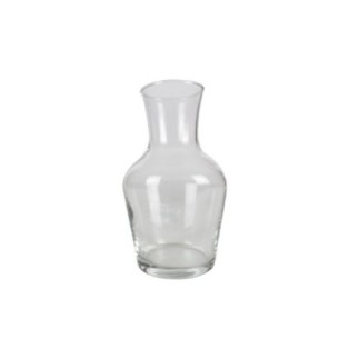 carafă din sticlă pentru servit vin sau alte băuturi lichide la masă