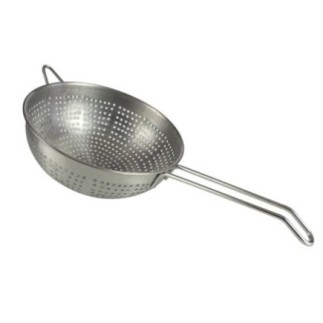 strecurătoare de bucătărie cu un mâner dublu rotundă cu perforații dese și agățătoare