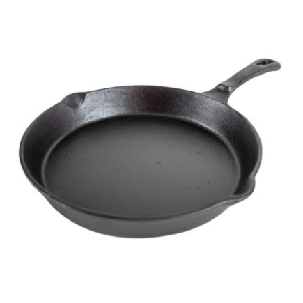 Tigaie din fontă, asezonată, rotundă, cu fante pentru scurgere și bază solidă pentru distribuția uniformă a căldurii, 25.5 cm