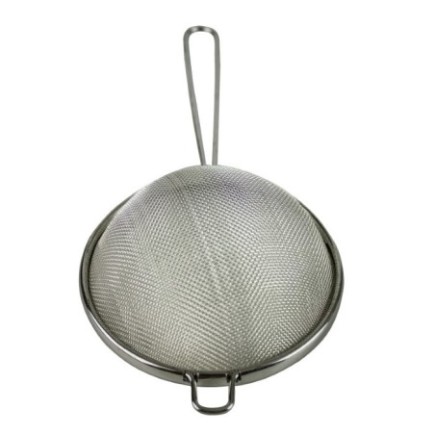 Strecurătoare mică de mâna din inox cu sită densă cu un mâner și agățătoare, ideală pentru ceai, cafea și pentru cernut, 10 cm