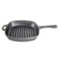 tigaie grill patrat negru din fonta cu baza speciala cu strisatii si maner cuorificiu pentru agatat