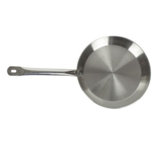 Tigaie profesională, inox, inductie, ideală pentru gătit intensiv, bază solidă și durabilă, distribuție optimă a căldurii, 32 cm