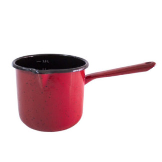 ibric emailat cu mâner cu agățătoare roșu pe exterior și negru în interior cu scală gradată de 1L și cioc pentru scurgere