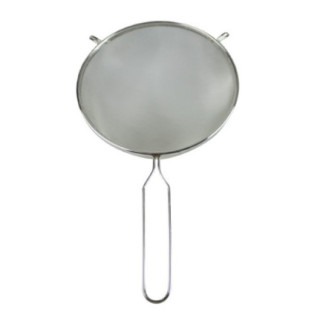 strecurătoare rotundă cu plasă deasă și un mâner dublu