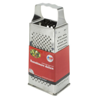 răzuitoare pentru alimente cu 4 fețe din inox detaliu pe textura a două dintre ele