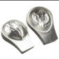 două seturi de forme metalice tip nucă pentru copt una întoarsă cu susul în jos