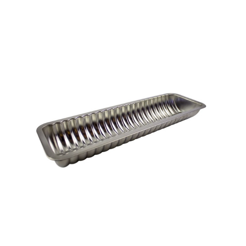 Tavă de copt dreptunghiulara, ondulată, îngustă, din tablă cositorită, ideală pentru coacere uniformă și rulade perfect rumenite