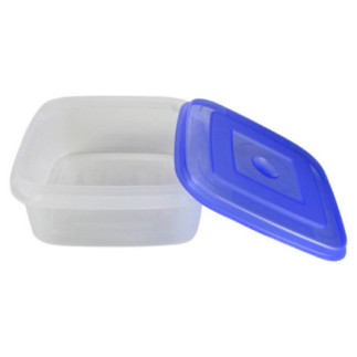 recipient pentru depozitat alimente pătrat din plastic cu capac albastru sprijinit de produs