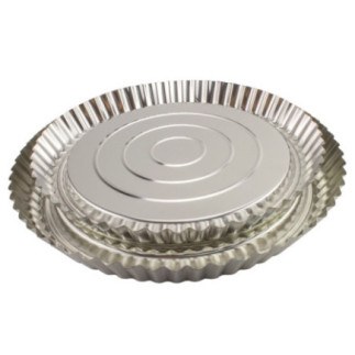 două tavi rotunde pentru copt din tablă cositorită cu margini ondulate așezate una în alta