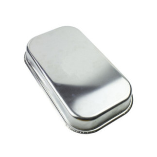 tavă metalică dreptunghiulară pentru copt friptură întoarsă cu susul în jos